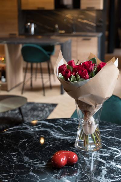 Offrez un bouquet de roses rouges à votre moitié à L'Inattendu Le Havre